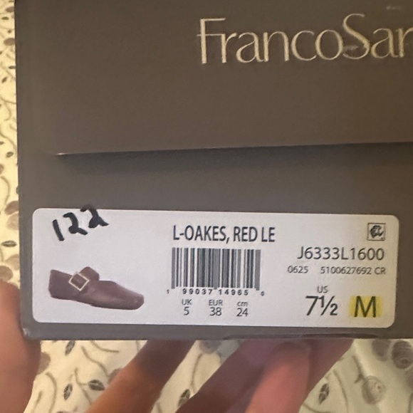 New in box Franco Sarto Women's Plum Mary Jane Flats - Picture 7 of 7